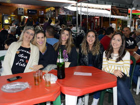 Visitantes curtem a Feirinha - Foto: Davi Almada